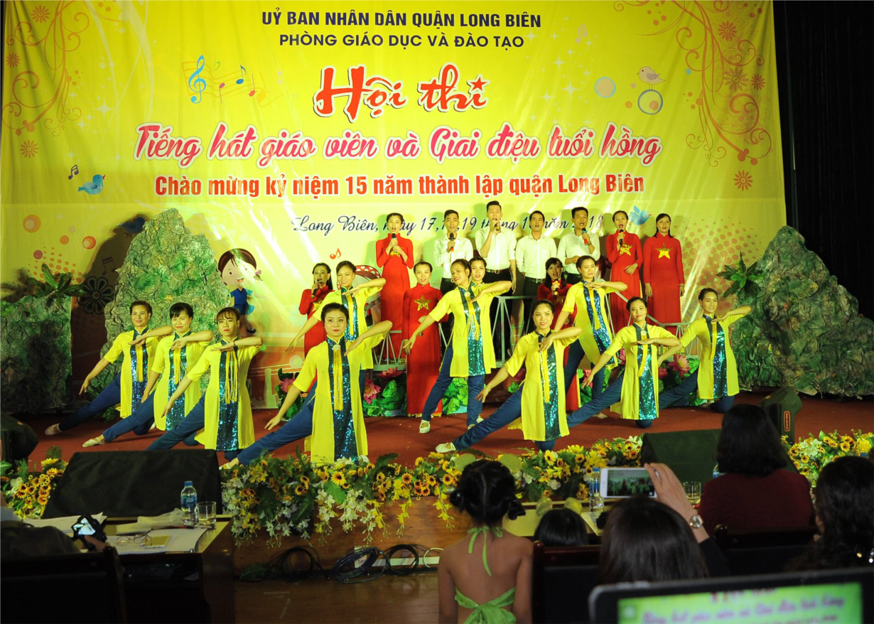 Hội thi Tiếng hát giáo viên - Giai điệu tuổi hồng năm học 2018-2019 (28).jpg